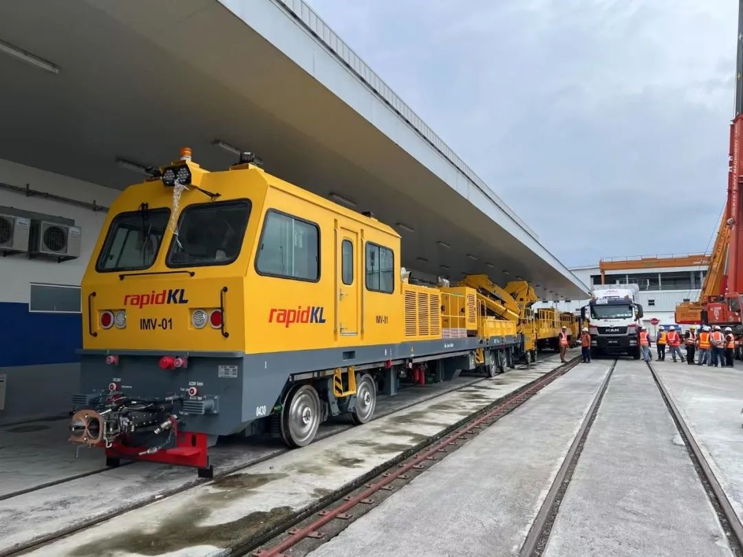 华体会平台重工马来西亚地铁3号线（LRT-3）项目车辆顺利送抵现场