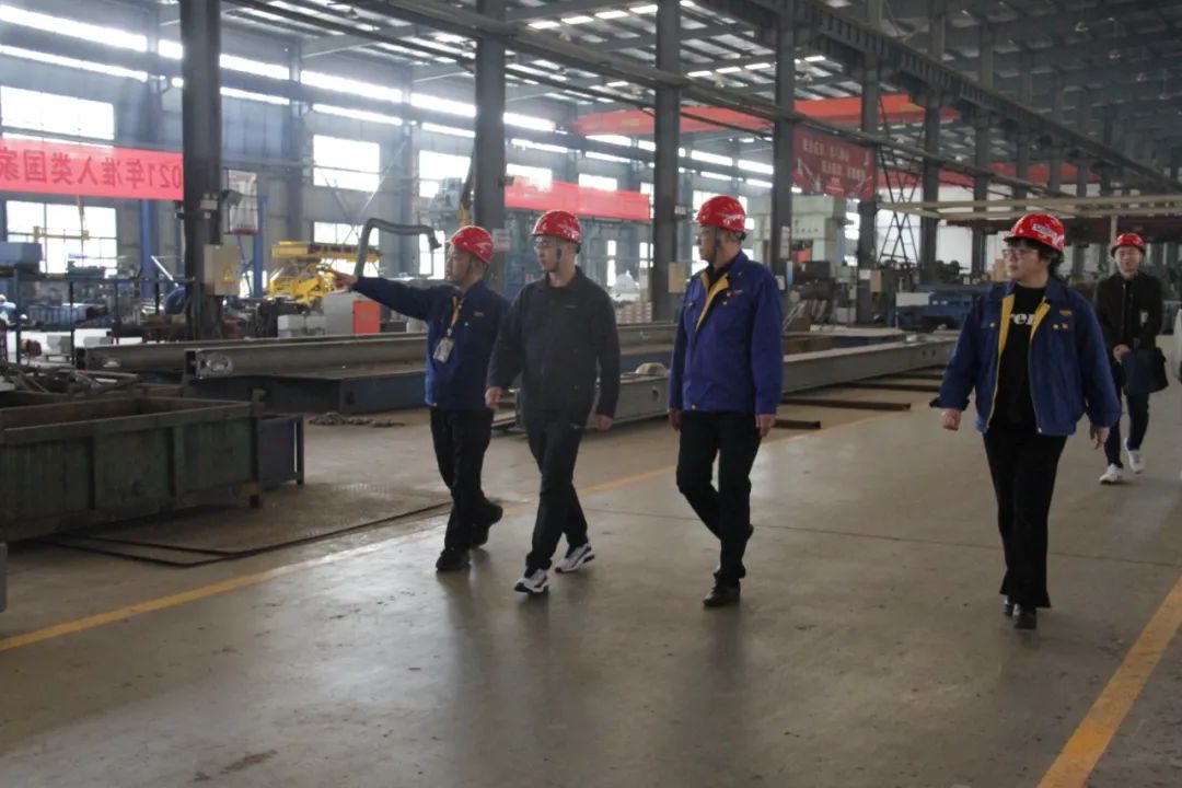 襄阳市委巡察办主任安雪尽莅临华体会平台重工考察调研